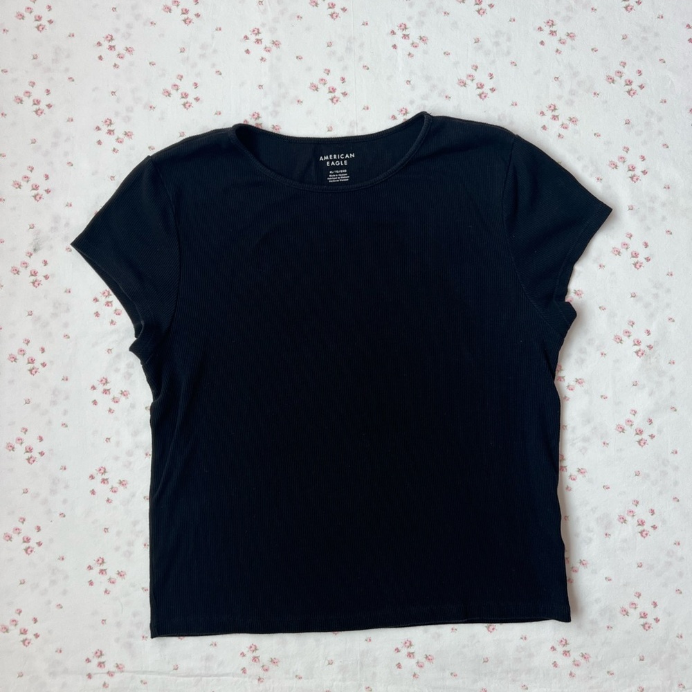 American Eagle Outfitters Women's Classic Black Tee